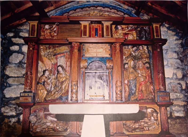 Retablo manuelino en la capilla de la Anunciacíón de Lantemil