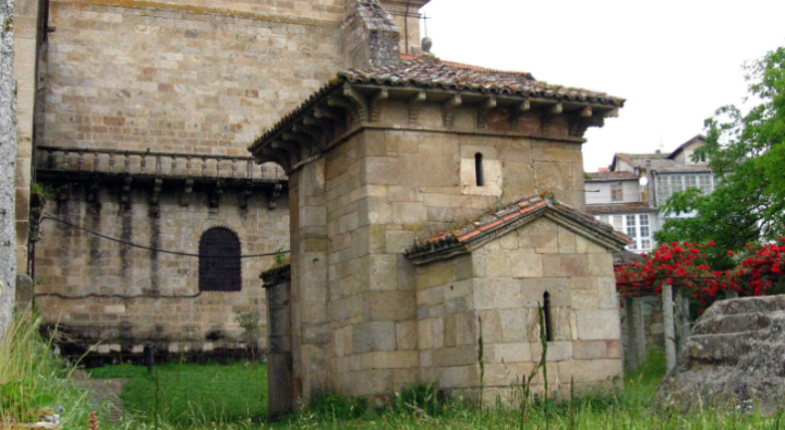 Vista exterior de la capilla de San Miguel